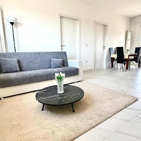 Apartment Luxury House Como